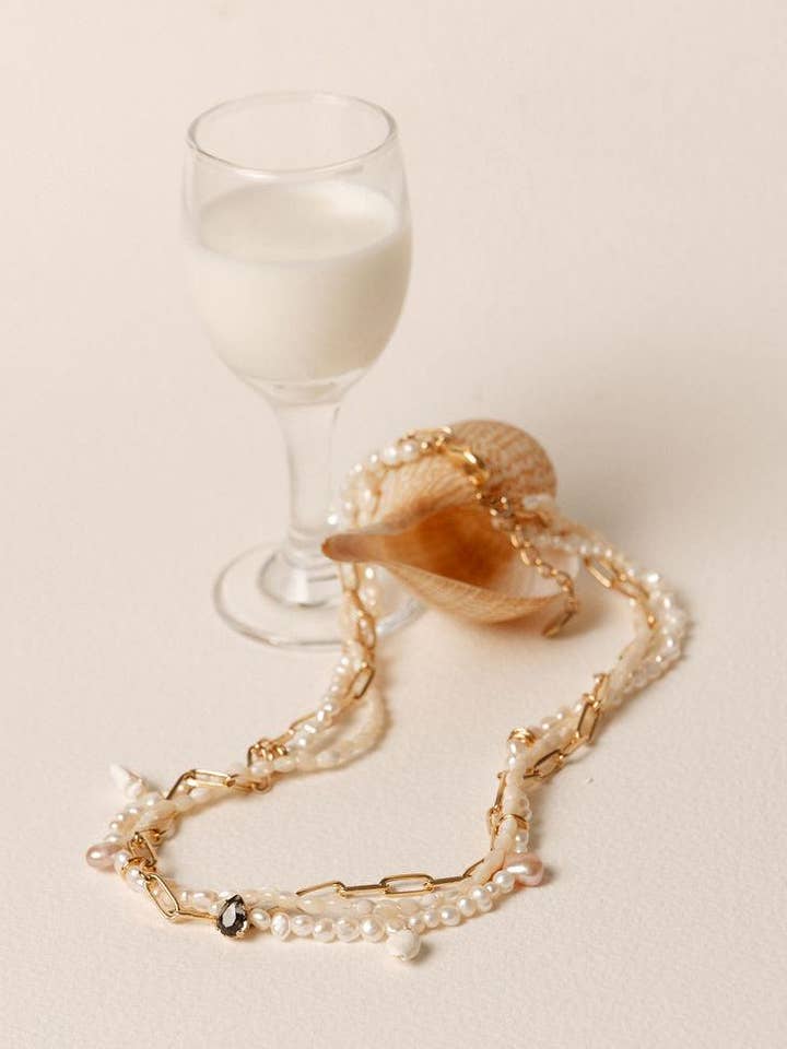 Mehrreihige Halskette – Zuchtperlen & Swarovski-Kristalle für den Großhandel von ZYROLA