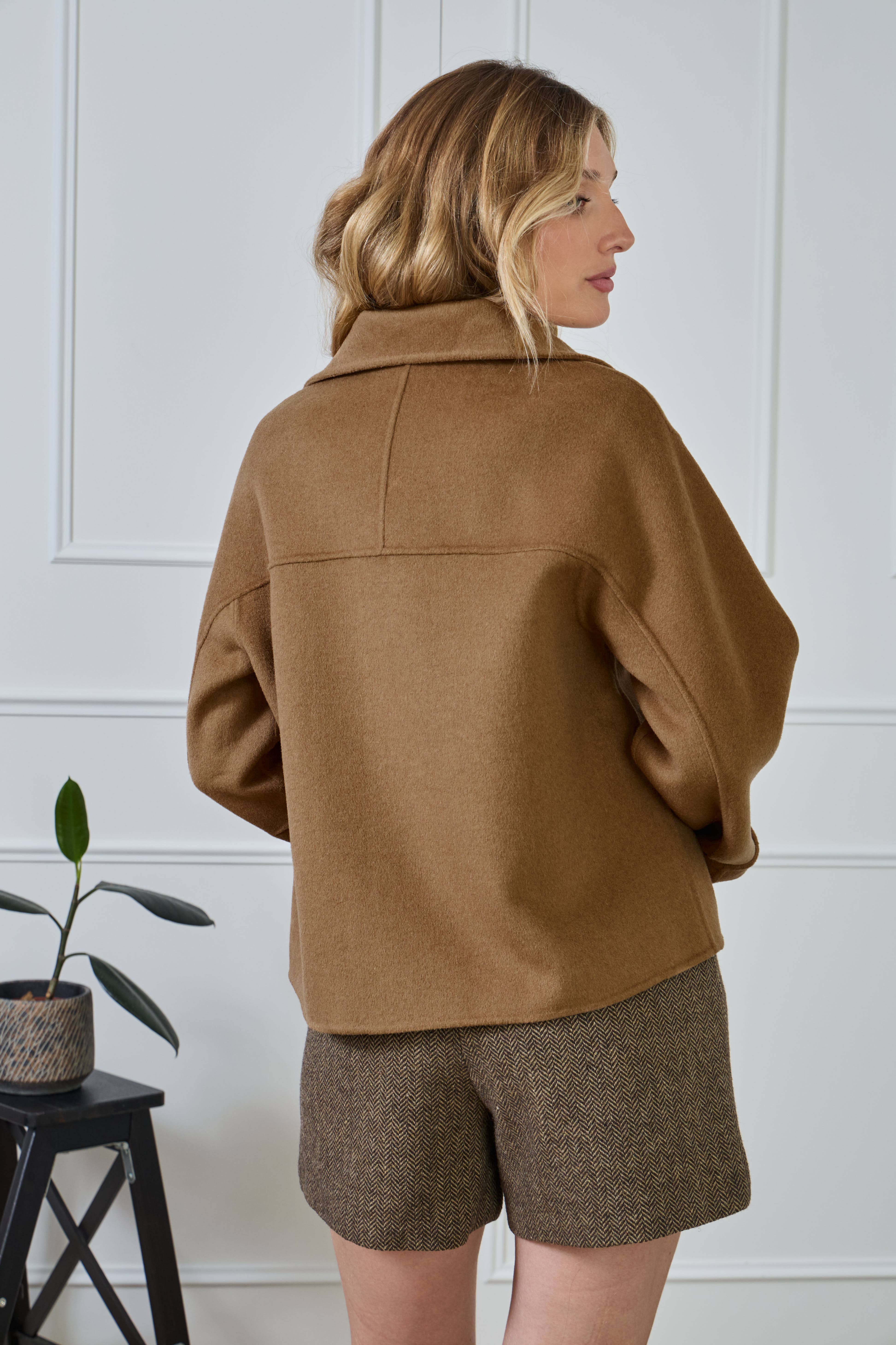 LULUMARY - Wholesale Varsity/Baseball Jacket - Women's - Short coat V32826