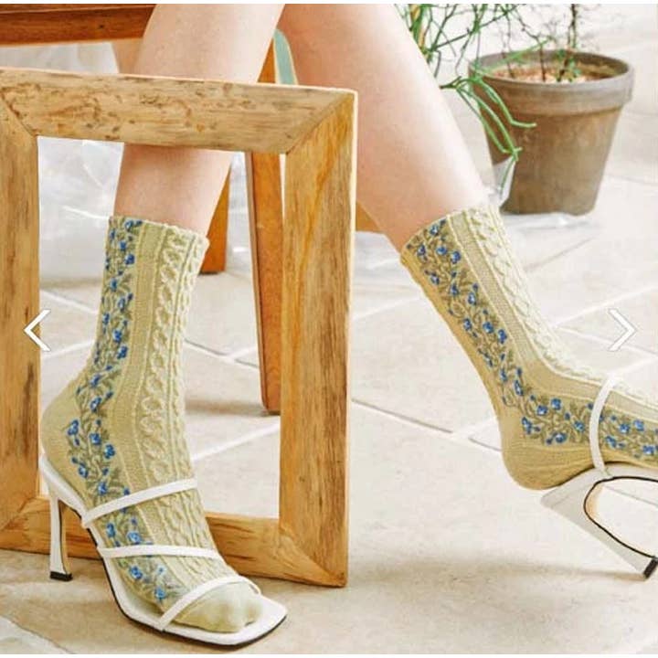 Comfortarians - Wholesale Socks - Women's - Floral Cotton Socks For Woman | Women's Knitted Patterned