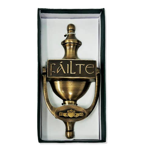 Dublin Gift Company – wholesale Knopp/Handtag – Vintage Failte dörrknackare gjord av mässing