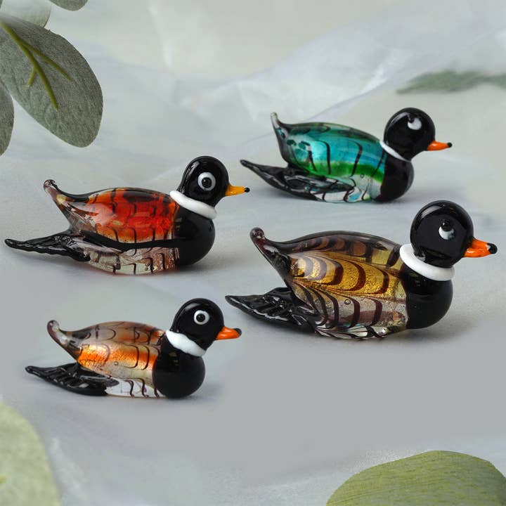 CGB Giftware - Wholesale Decorative Figurine - 4 Assorted Glass Duck Ornaments