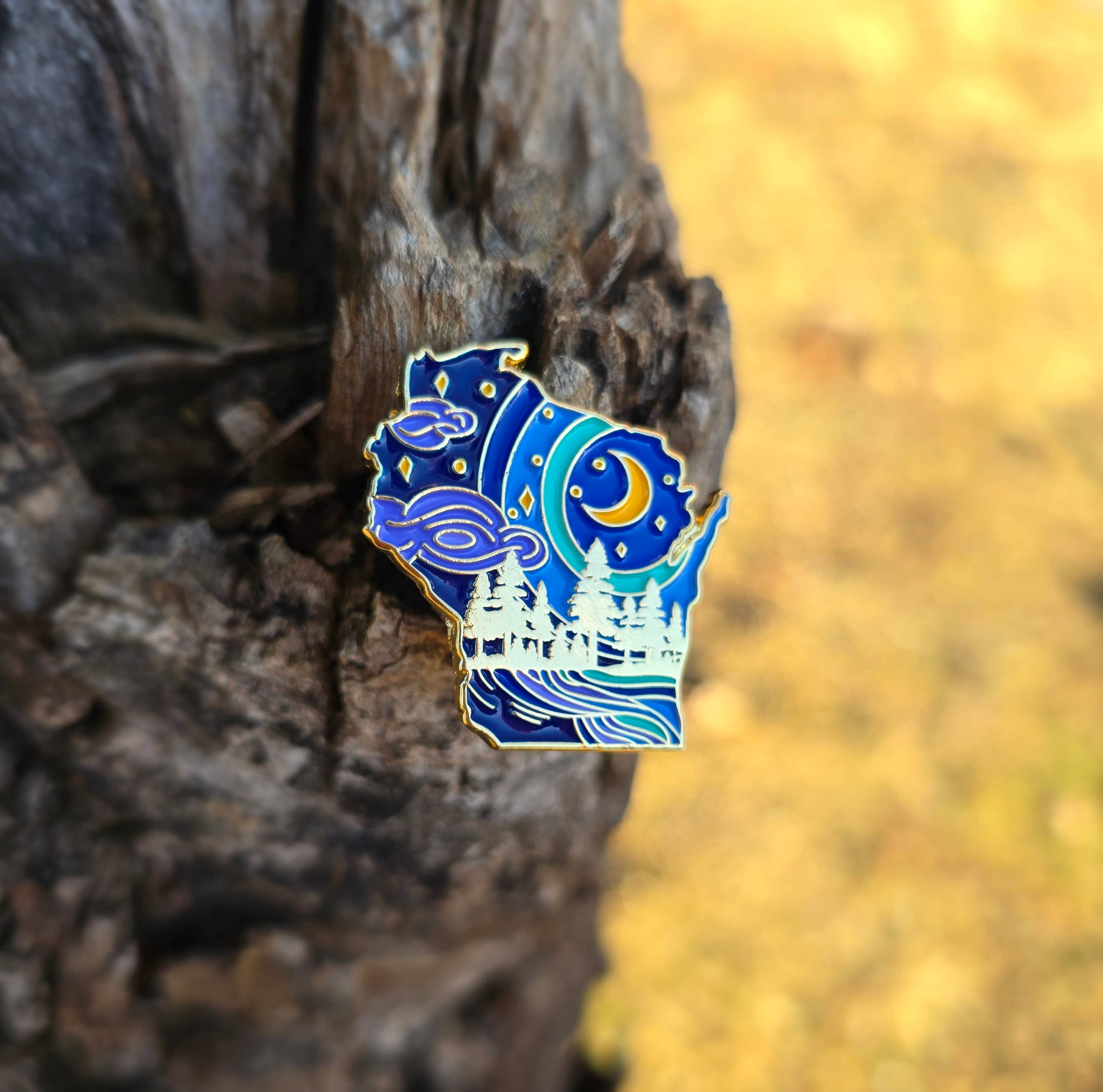 Art Factory LLC - Wholesale Lapel Pin/Button - Wisconsin state pin1