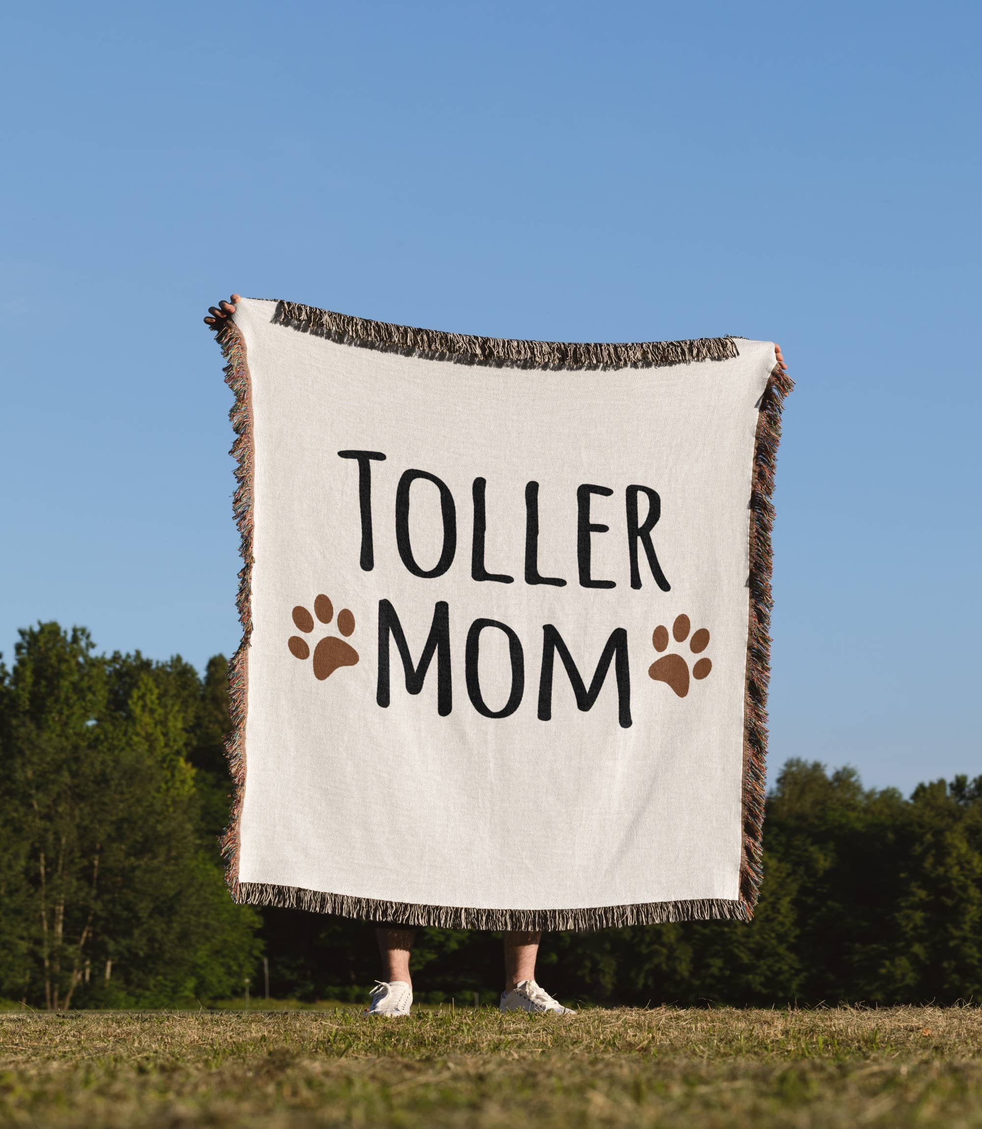 3dRose - Wholesale Throw Blanket - 3dRose, Toller Dog Mom - Nova Scotia Duck Tolling Retriever - Doggie by breed - brown paw prints doggy mama, Blanket1