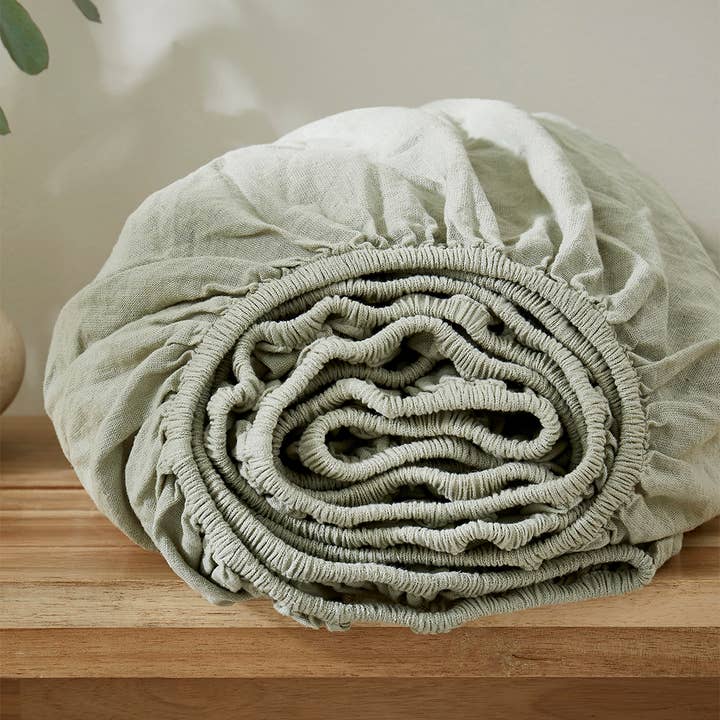 Vision Linens – wholesale Fitted sheets – Touch of Linen Pistachio Green Fitted Sheet King1