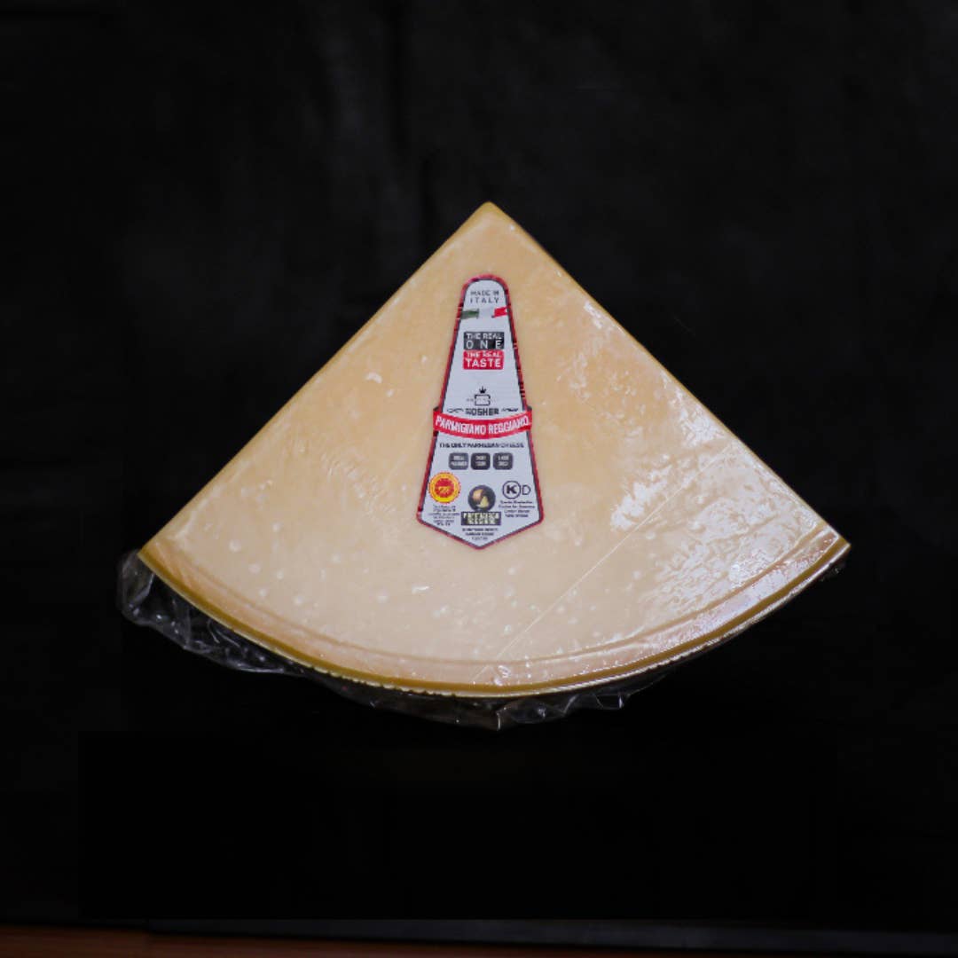 Gourm.it - Wholesale Cheese - Kosher Parmigiano Reggiano 24 Months