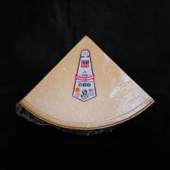 Kosher Parmigiano Reggiano 24 Months for wholesale by Gourm.it