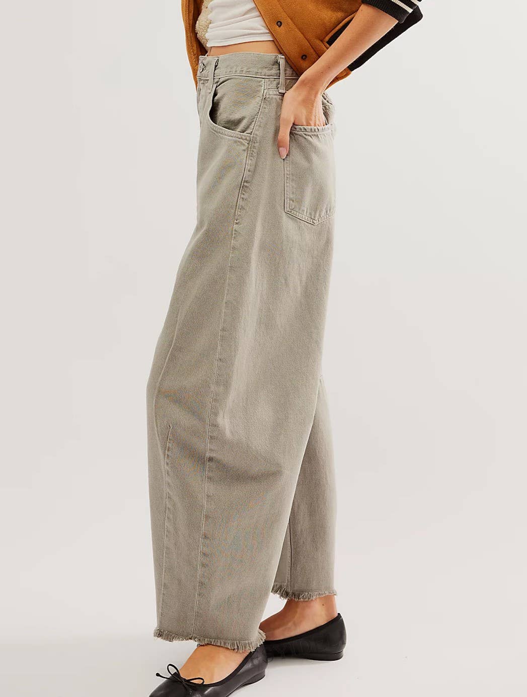 HIDDENBRAND - Wholesale Jeans - Women's - Raw-Edged Panelled Wide-Leg Straight-Leg Jeans5