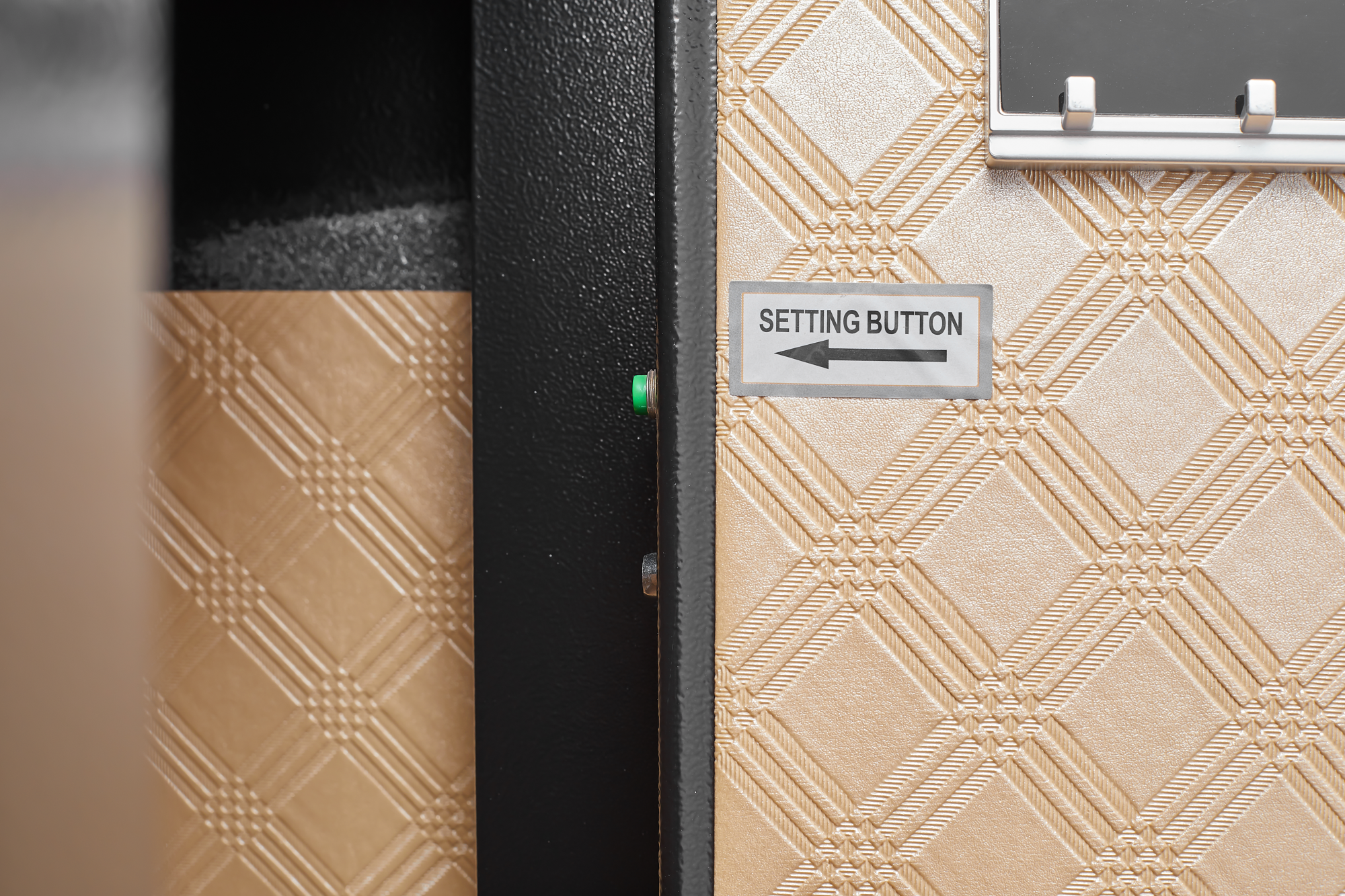 39F Inc. - Wholesale Jewelry Box/Organizer - Electronic Steel Home Safe with Digital Lock for Valuables1