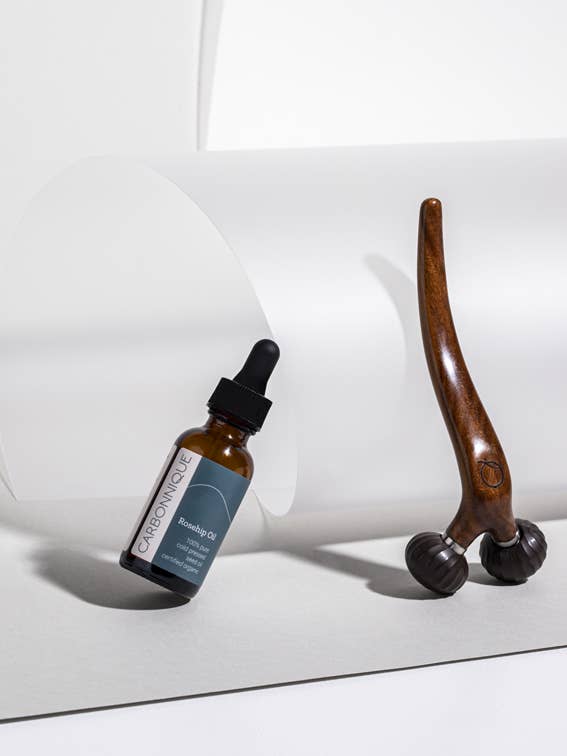 starter kit bundle with rosehip oil for wholesale by Carbonnique LLC