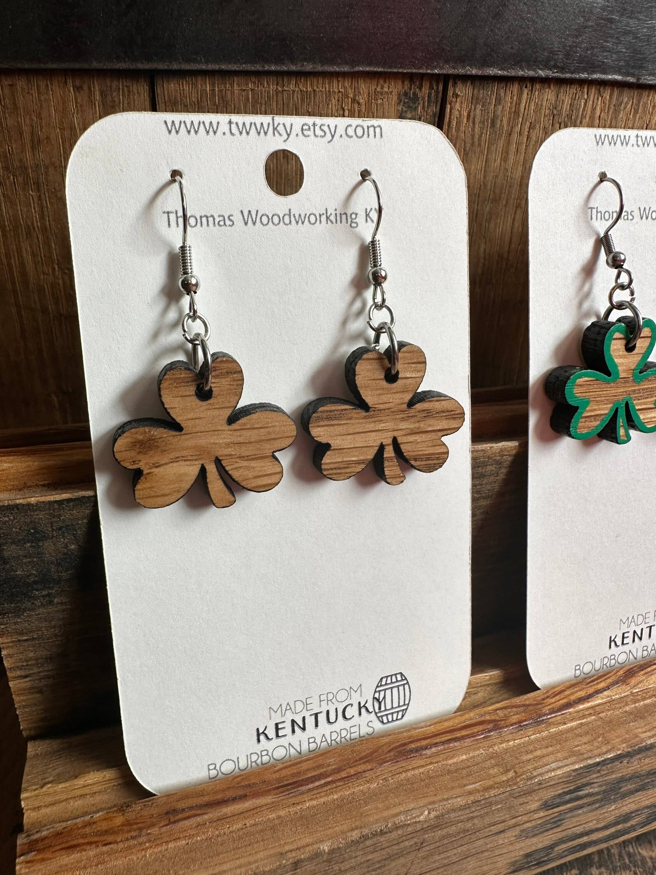 TWWKY - Vendita all'ingrosso Orecchini pendenti - Orecchini pendenti Kentucky Bourbon Barrel Shamrock5