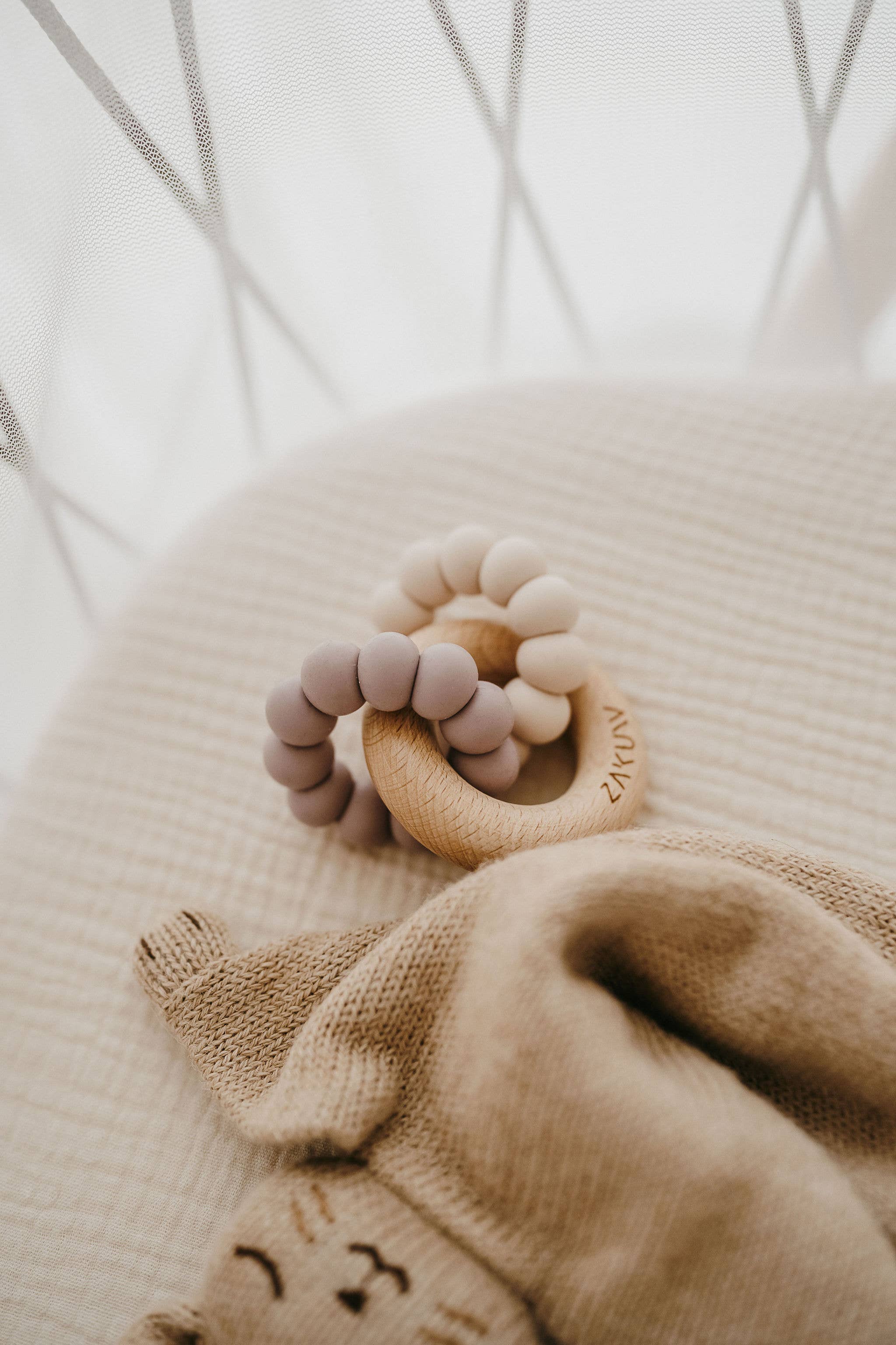 Zakuw - Vente Anneau de dentition sans clip – bébé - Anneau de dentition Sedna - bois & silicone1