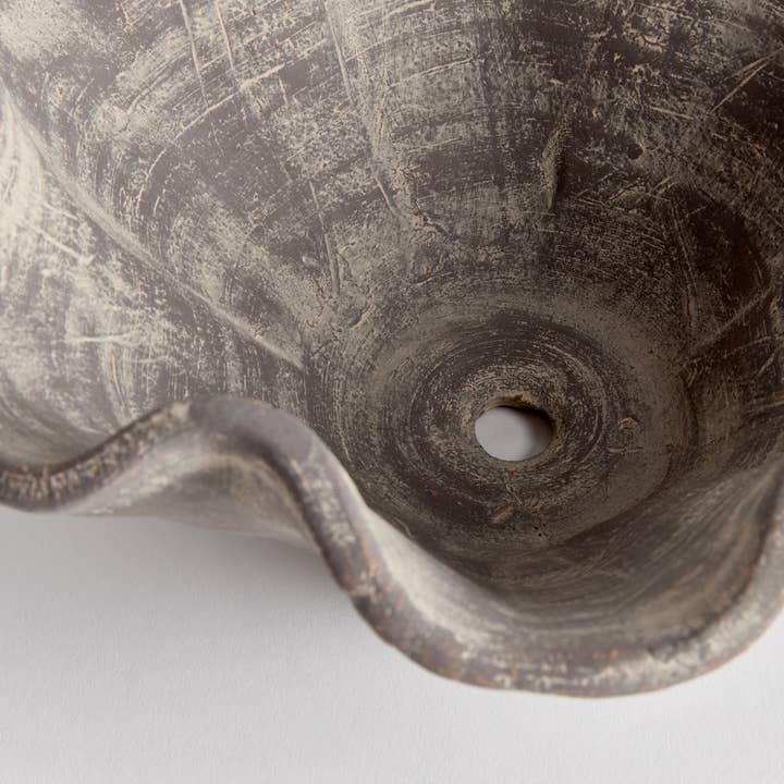 Wakefield Handmade Wiley Pot #4, Gray for wholesale on Faire2