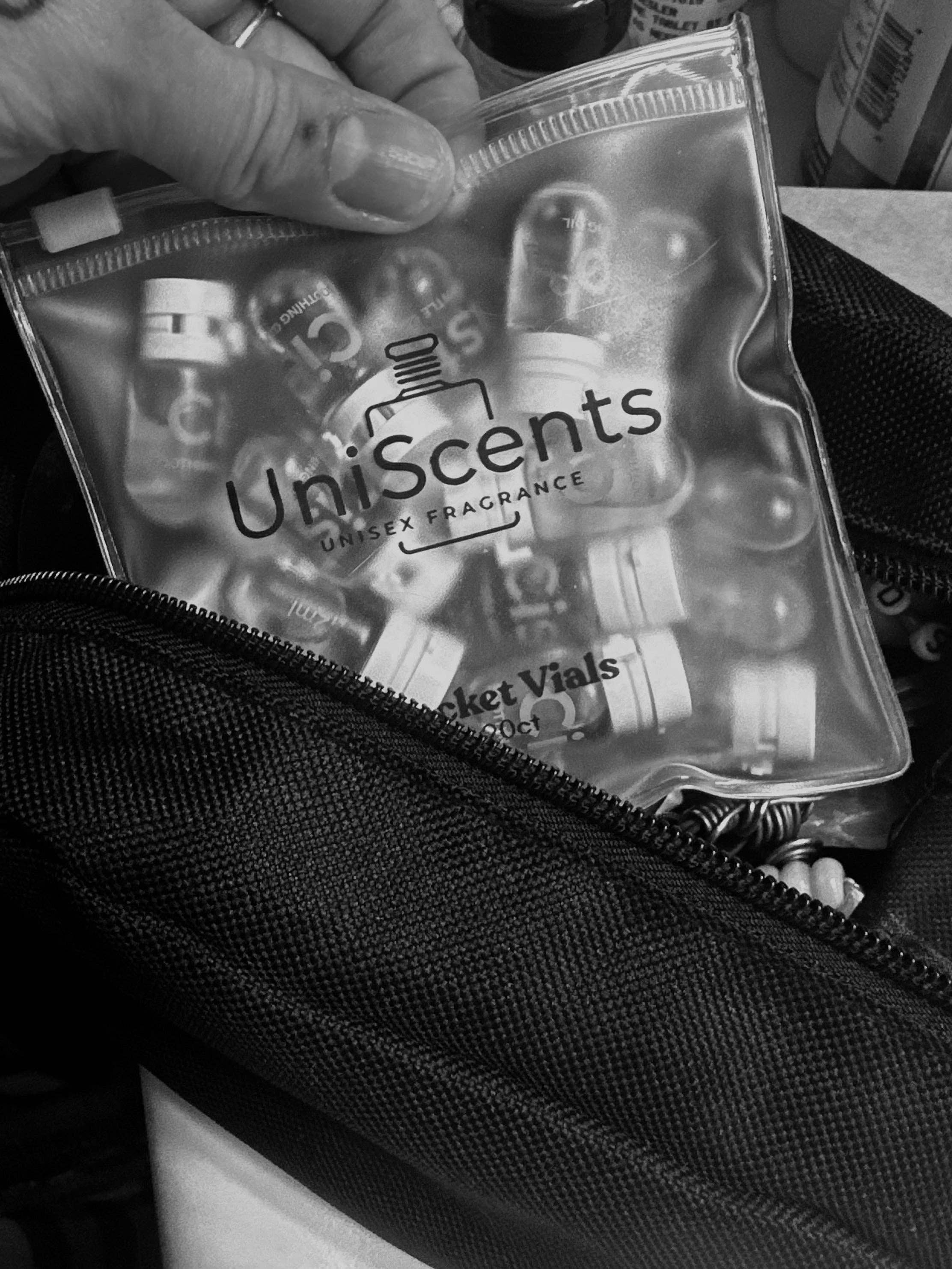 VIAI Beauty - Vente Parfum/Eau de toilette - FIOLLES DE POCHE UNISCENTS 20 unités (Création Signature !)1