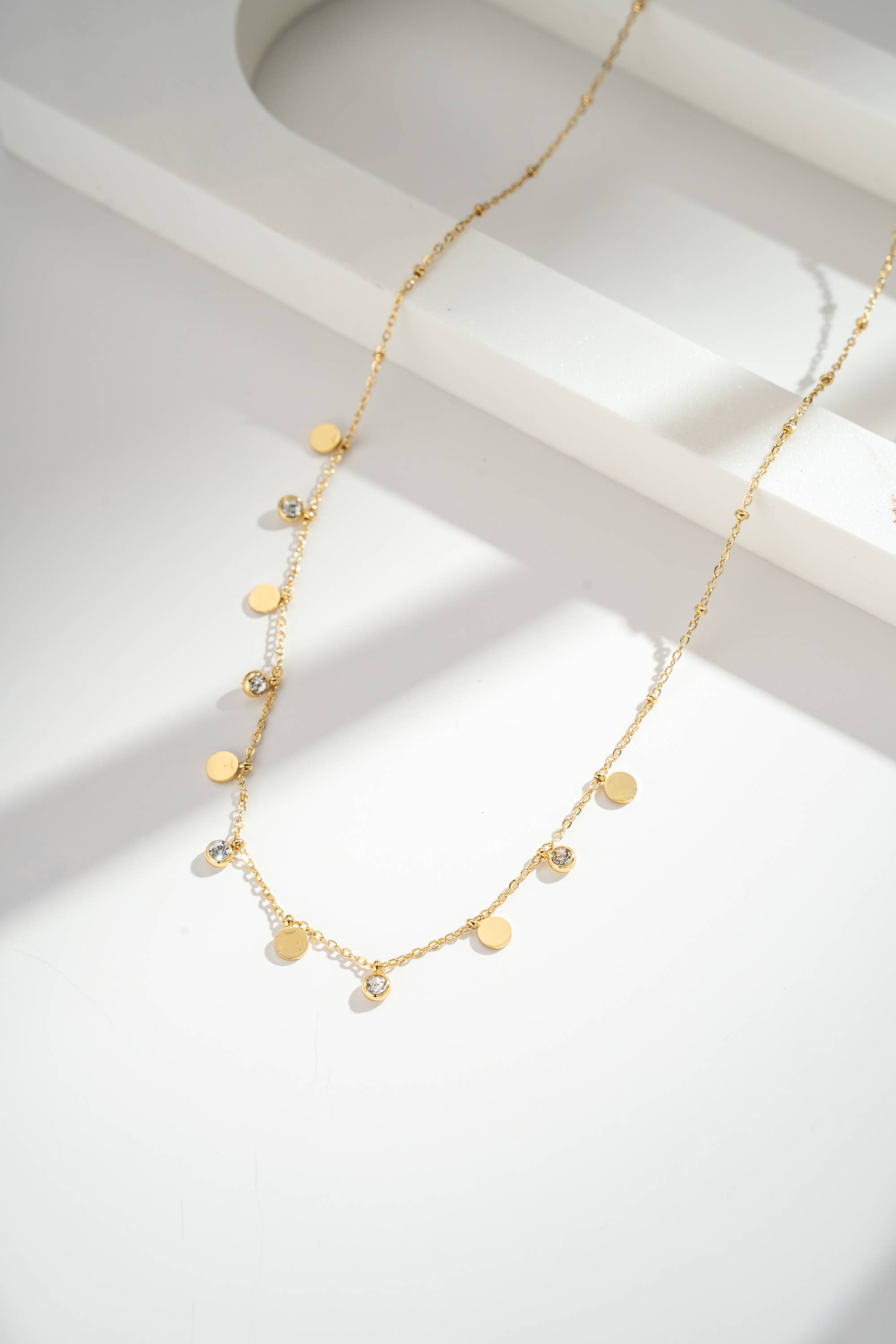 COSMOS – Engroshandel Halskæde med vedhæng – Guldkæde Runde Vedhæng Perler Klar Rustfrit Stål1