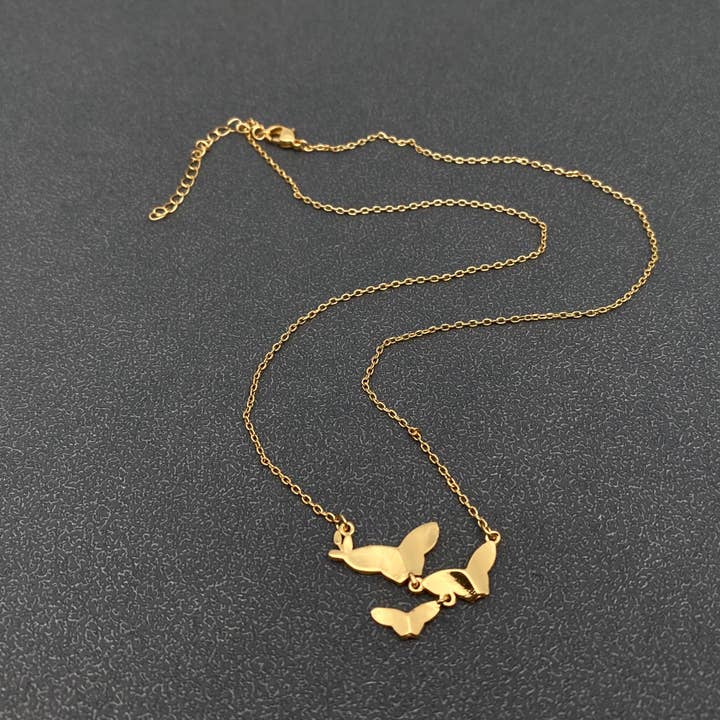 Mio Queena - Wholesale Pendant/Charm Necklace - Butterfly Swarm Charm 18K Gold-plated Necklace4