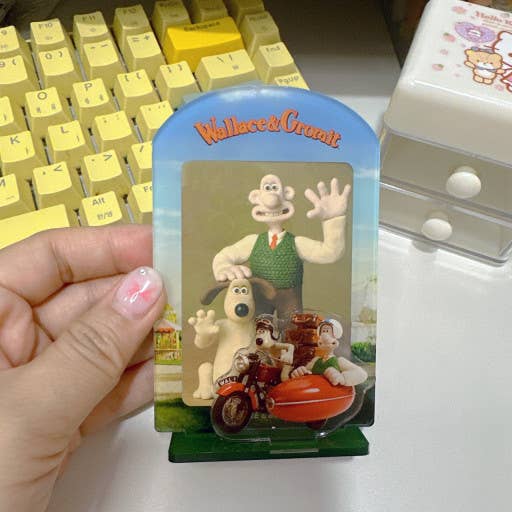 K-Wonderland – Großhandel Bilderrahmenständer – Wallace & Gromit Zufälliger Acryl-Fotokartenständer8