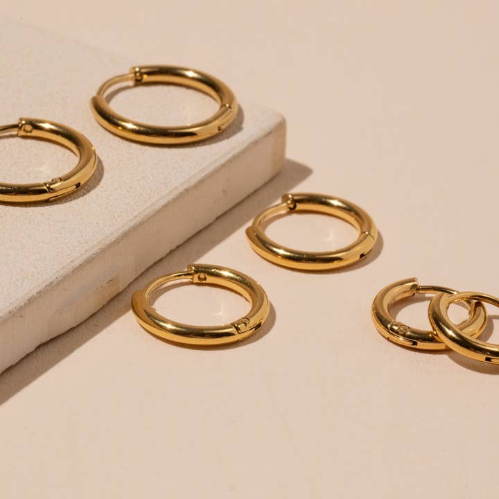 Frem - Wholesale Huggie Earrings - 18K Gold Plated Stainless Steel Huggie Earrings