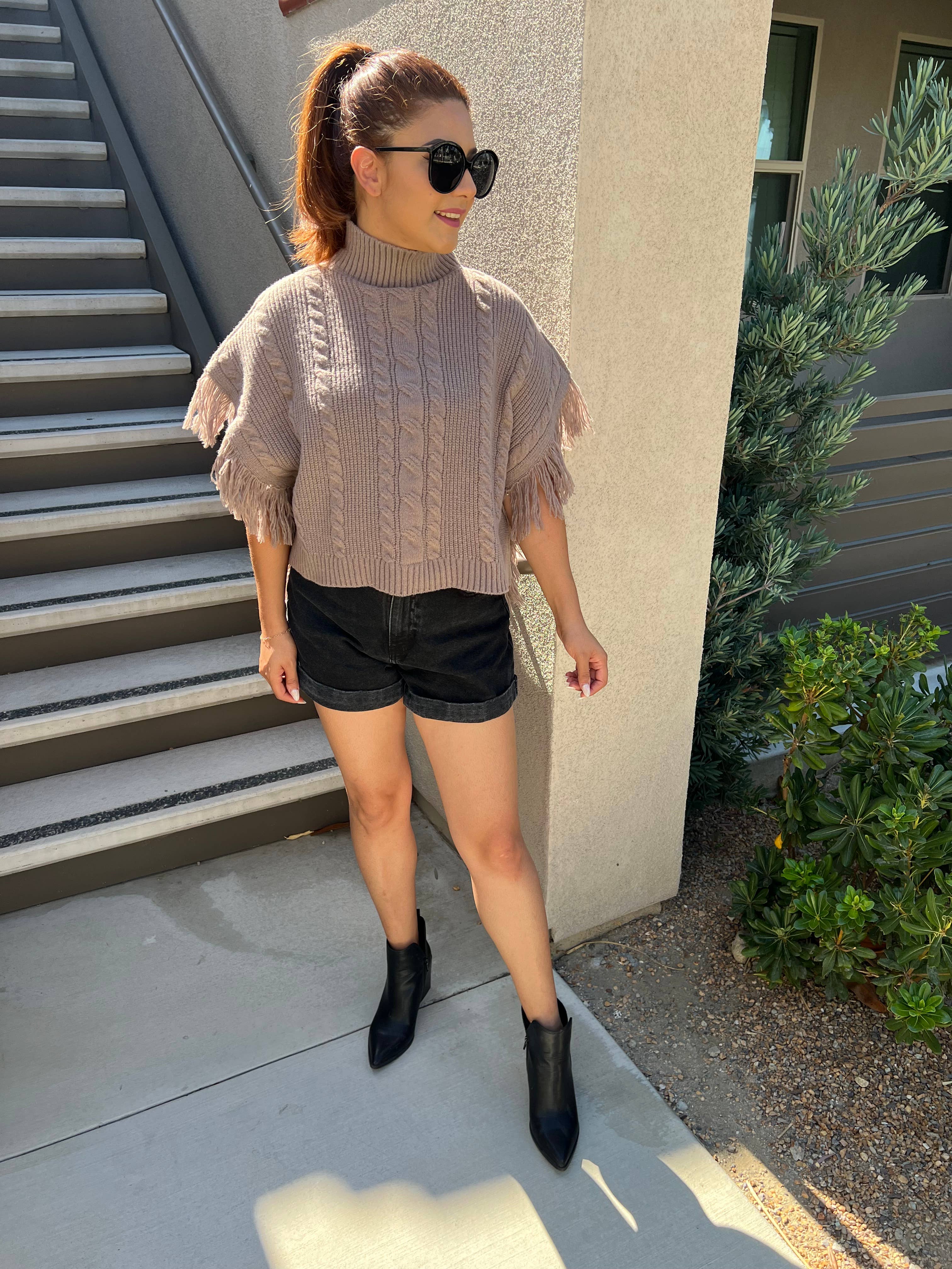 Justin & Taylor - Wholesale Poncho - Dames - Cider || Crop Top Poncho met Kwastjesrand11