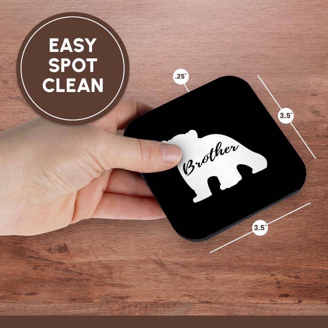 3dRose - Vendita all'ingrosso Sottobicchiere - 3dRose, Fratello Orso. Lettere nere all'interno di un cucciolo bianco su sfondo nero., Sottobicchiere13