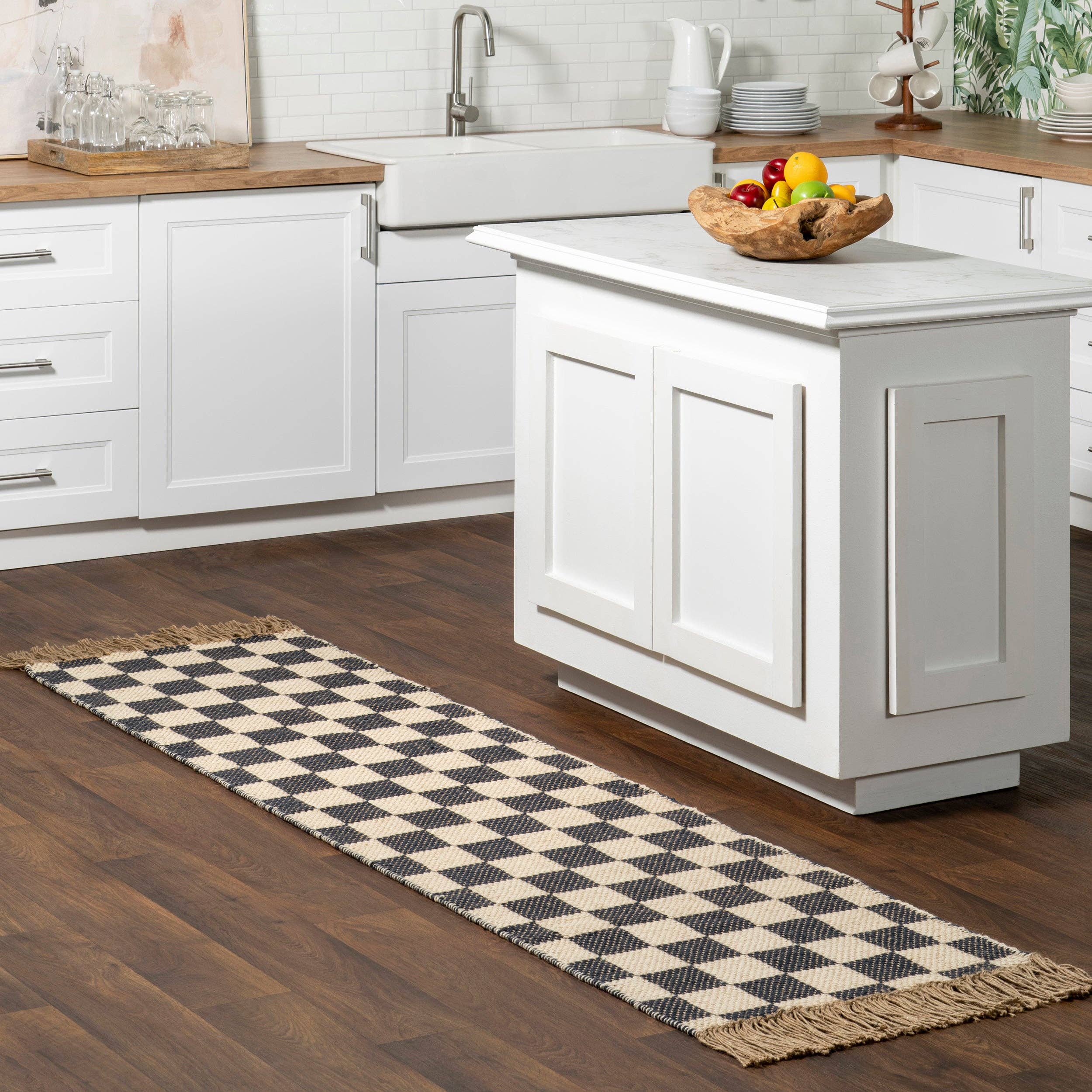 Gray Connie Checkered Wool/Jute Tasseled Area Rug for wholesale on Faire8