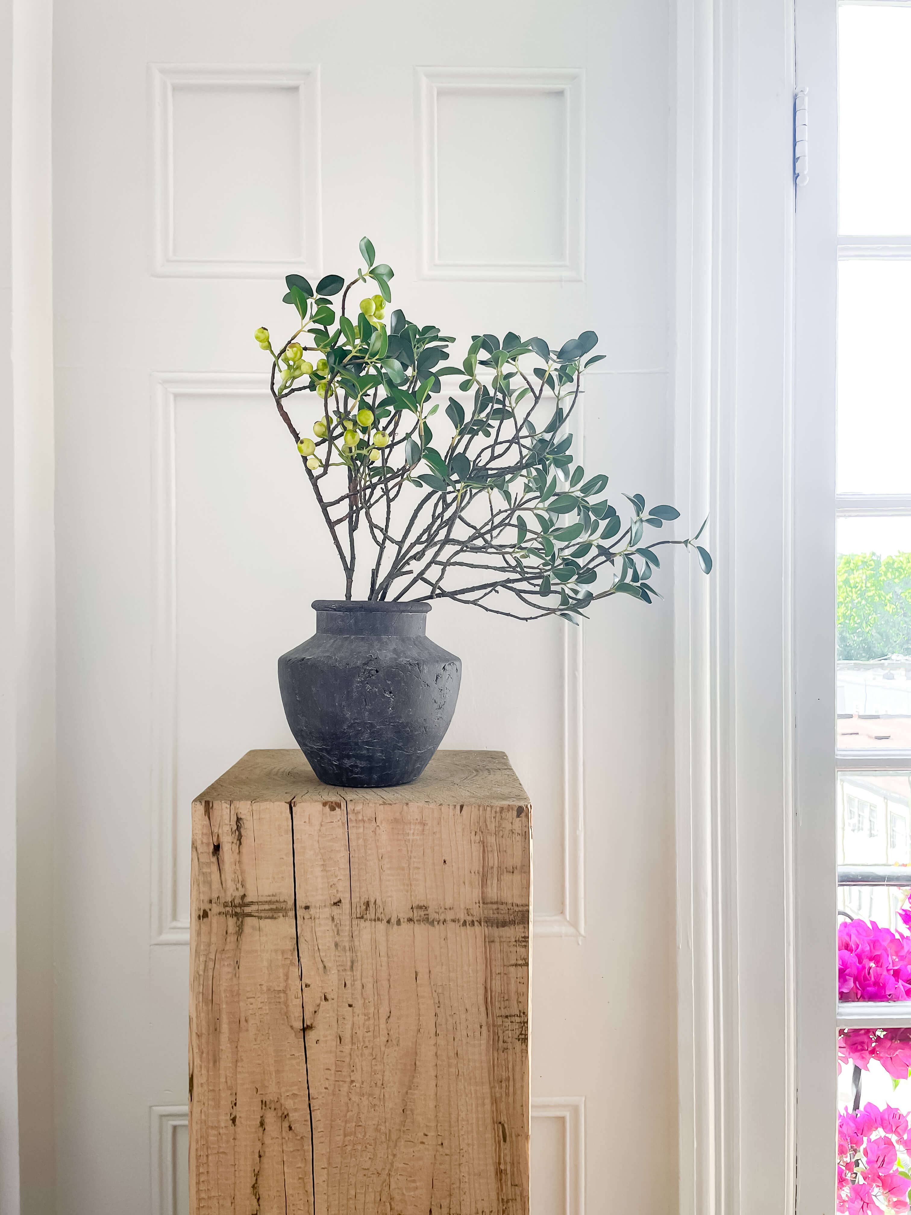 Hycroft Home Decor - Wholesale Vase - Senna Terracotta Vase – Flared Neck, Charcoal Finish5