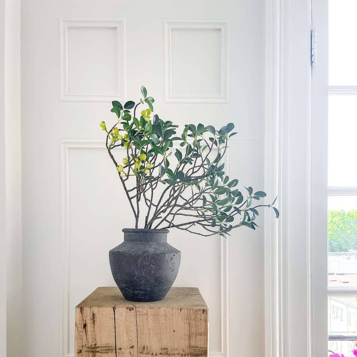 Hycroft Home Decor - Wholesale Vase - Senna Terracotta Vase – Flared Neck, Charcoal Finish5