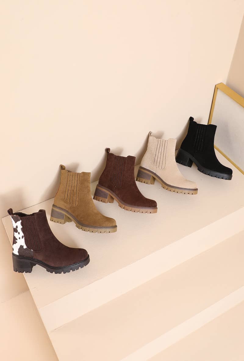 Joia Paris - Wholesale Boots - Women's - Women's ankle boots with block heel and lug sole WZ-7119