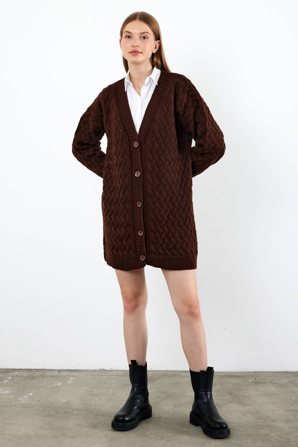 VAV NEW YORK - Vendita all'ingrosso Cardigan - Donna - Cardigan in maglia Cardigan in maglia di media lunghezza Cardigan invernale modesto13