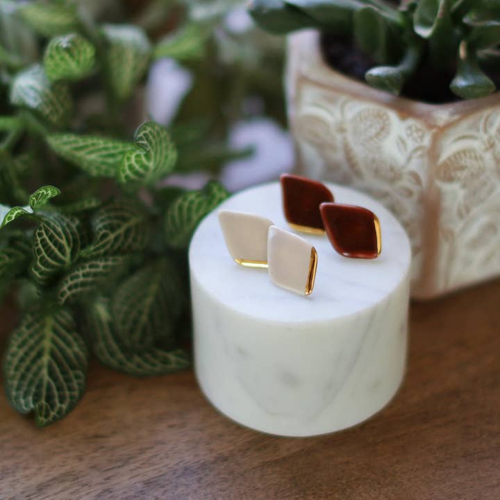 Sojourn Studio – Großhandel Ohrstecker – Diamant-Nieten