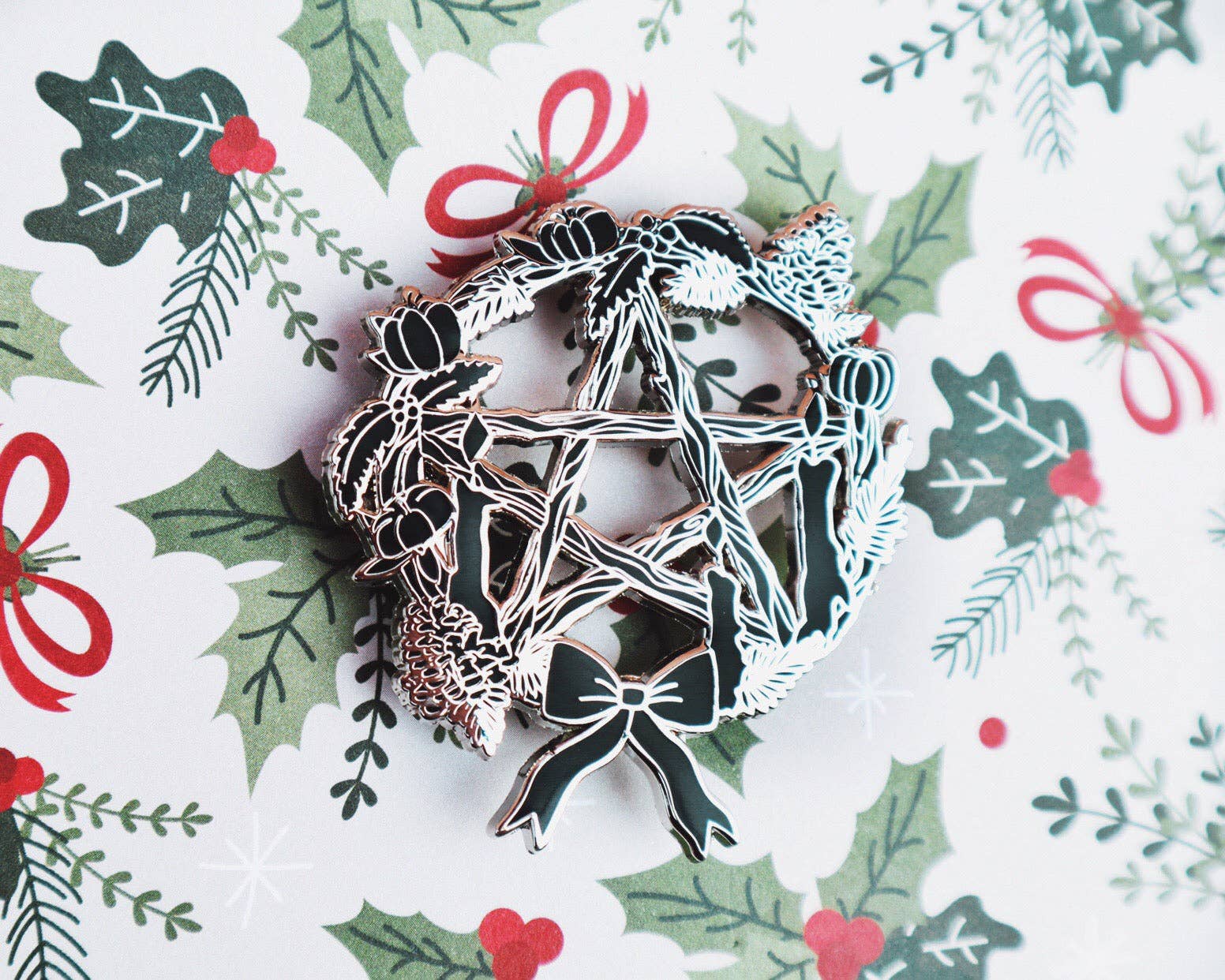 Lady Moon Co.® – wholesale Brooch – Pentacle Wreath Brooch1