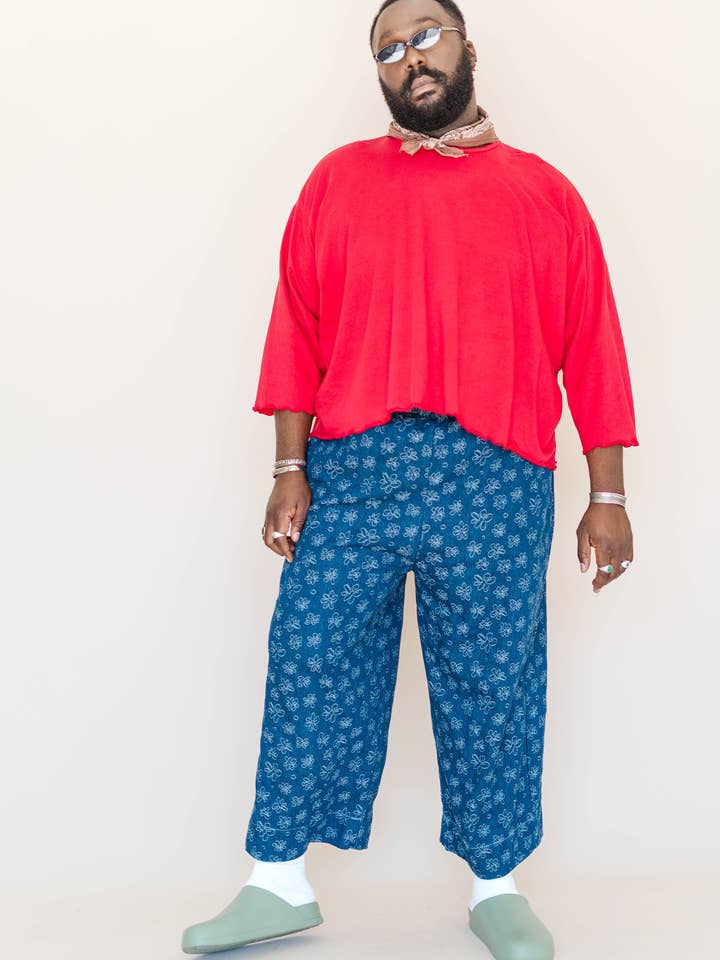 Nettle Studios - Wholesale Sweatshirt - Unisex - Size Inclusive Plus Size Gender Neutral Red Sweatshirt Tee9