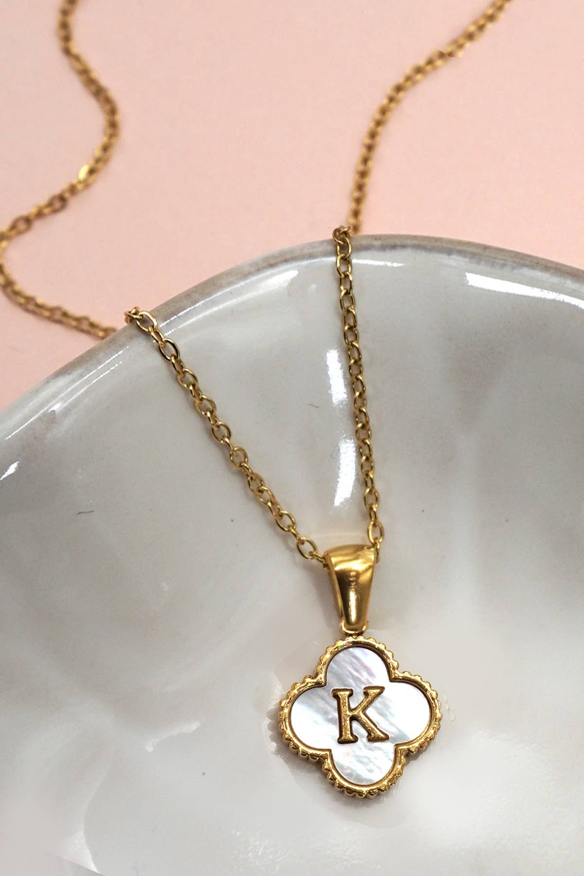 JOSSLYN by wall to wall - Wholesale Pendant/Charm Necklace - 18K STAINLESS STEEL MOP CLOVER INITIAL NECKLACE | 40NK94876