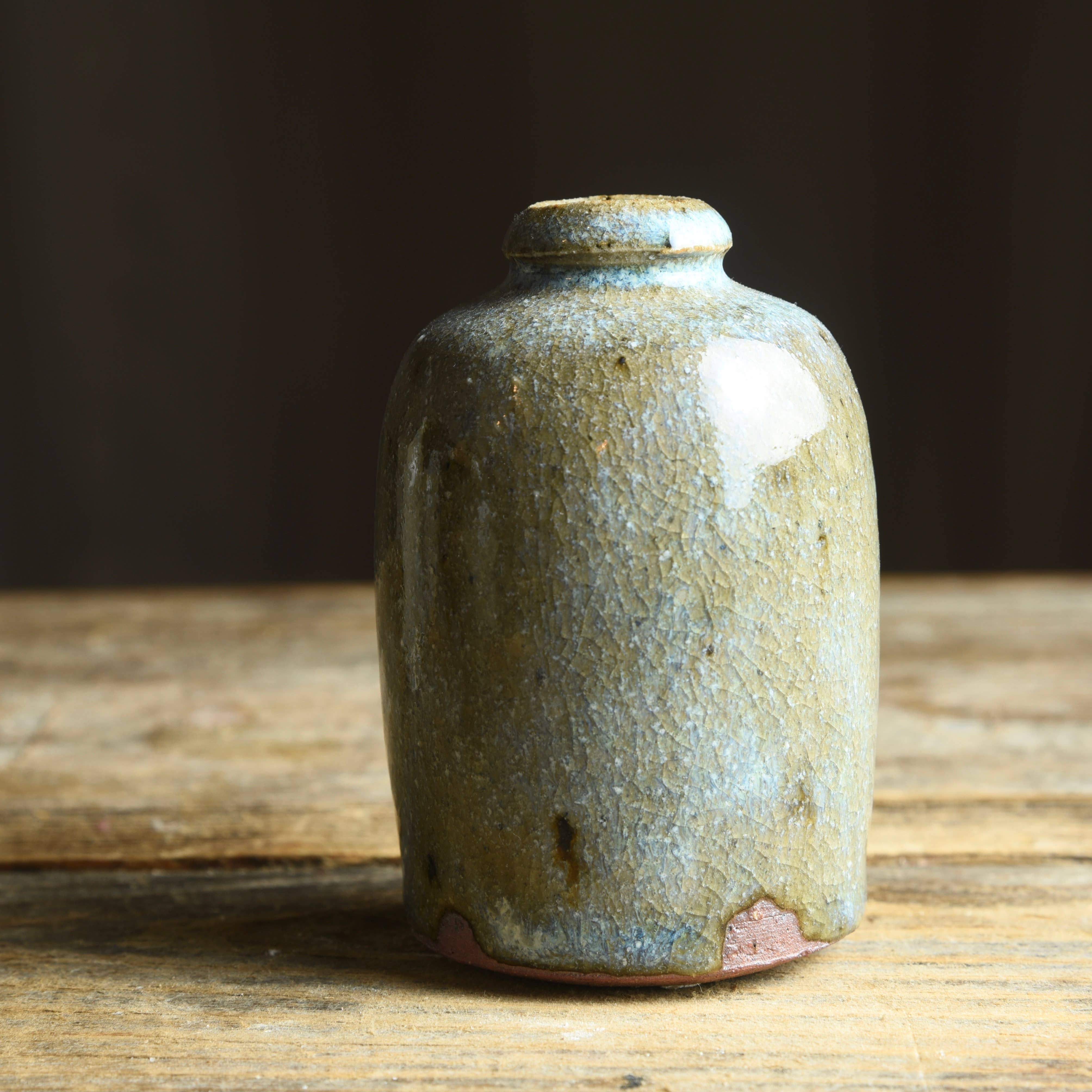 Matt Fishman Pottery – Engroshandel Vase – Wild Clay lille knoppurtevase med askeglasur7