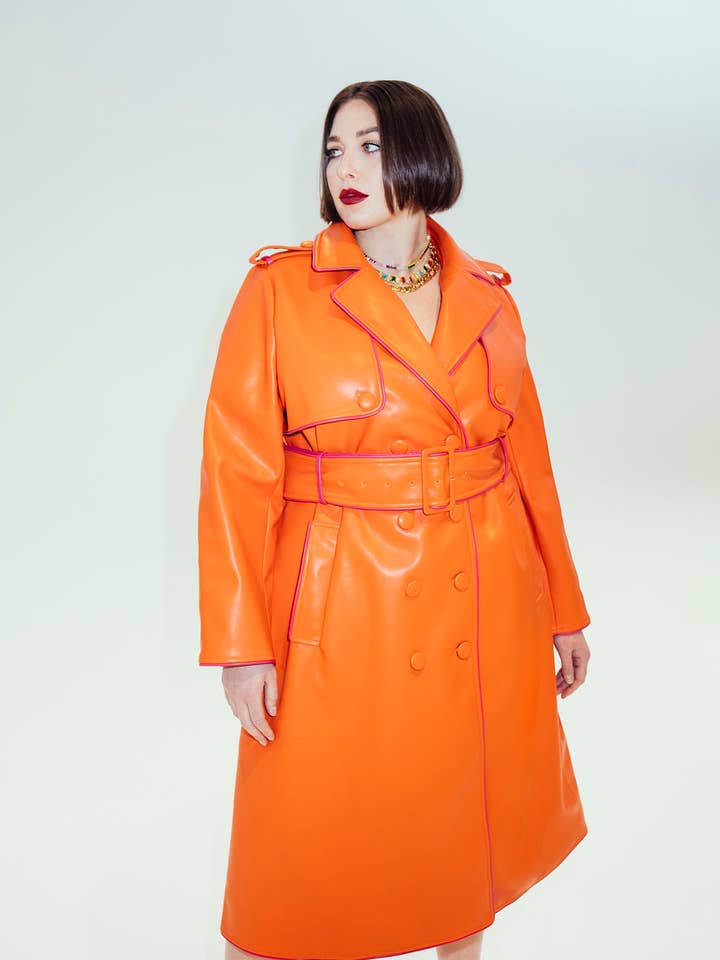 Le trench-coat Reese pour la vente par Hilary MacMillan
