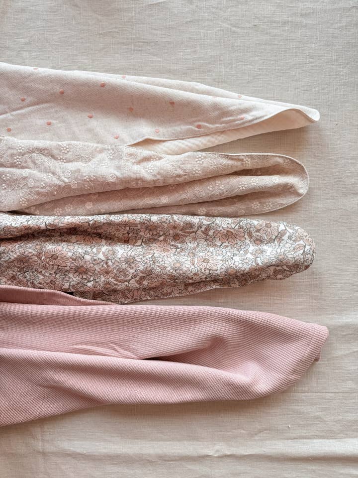 PETITE EvelinaApparel - Wholesale Bedding Blanket - Kids & Baby - GRAB BAG / baby girl blanket1
