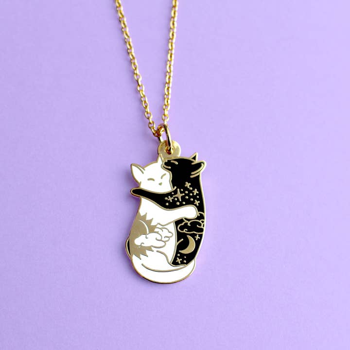 Collier Day & Night Hugging Cats pour la vente par Glitter Punk