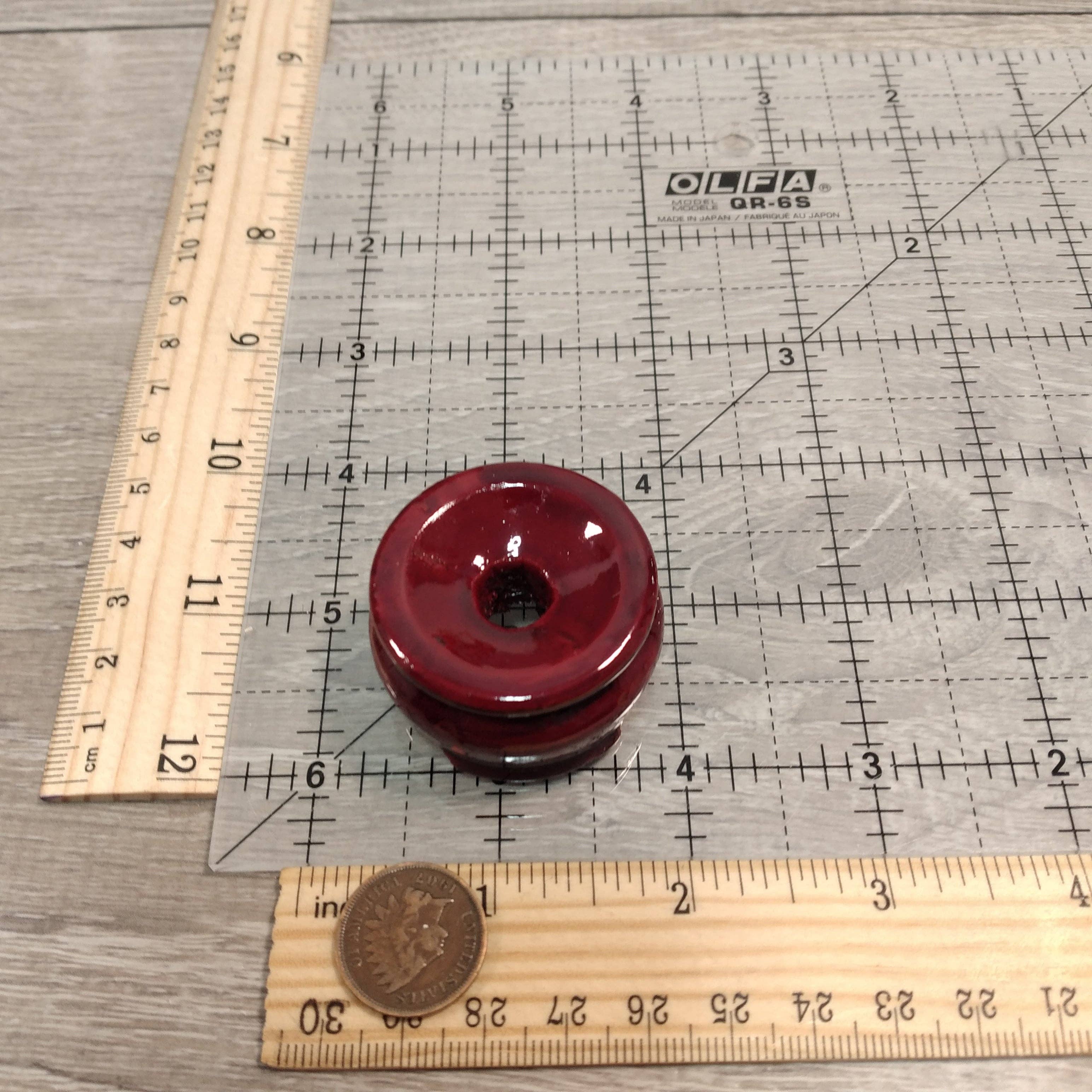 Keystone Crystals - Vente Décorations de table - Support en bois pour sphère1