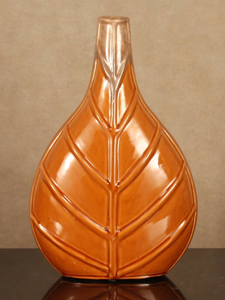 Grand vase en forme de feuille de noyer cendré pour la vente par Accessories by Sherwood