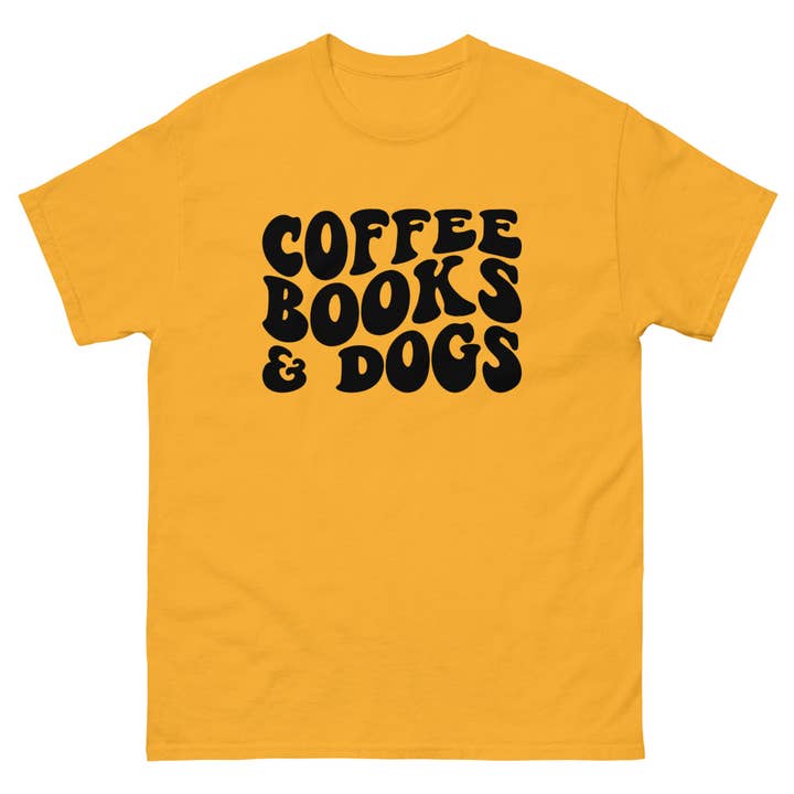 T-shirt classique Coffee Dogs and Books pour la vente par Chronic Crafts