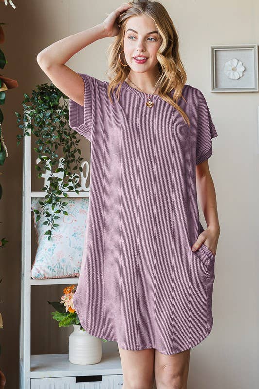 HEIMISH – Großhandel Kleid – Damen – ED6807-10 URBANES GERIPPTES MINIKLEID MIT SEITENTASCHE15