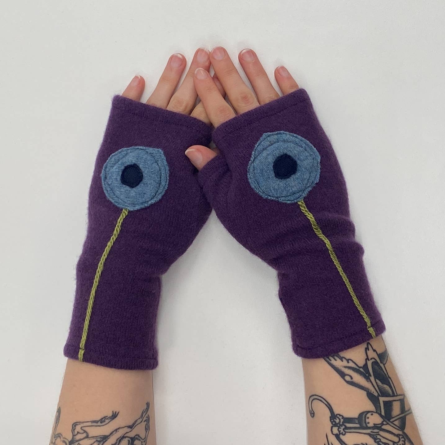 Sardine Clothing Co. - Wholesale Gloves - Women's - Fingerless Cashmere Gloves-Poppy1