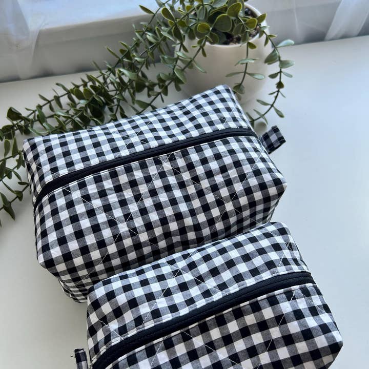 DaintyLuxeAU - Wholesale Makeup/Cosmetic Bag - Variety Makeup Bags: Gingham, Quilted, Boxy, Sizes