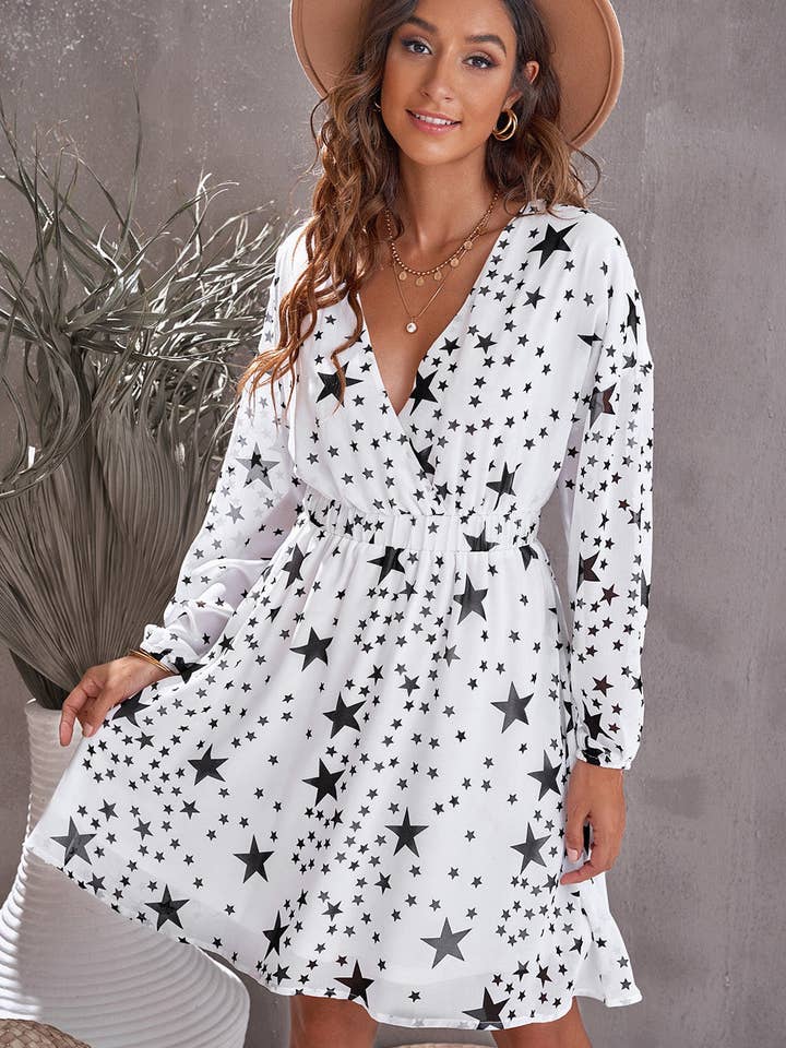 Robe à surplis à motif étoile pour la vente par Fashion Quality Boutik