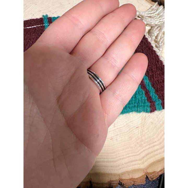 Nizhonitradersllc - Wholesale Cocktail/Statement Ring - Beautiful Navajo Sterling Silver & Turquoise Single Stone Ring Signed