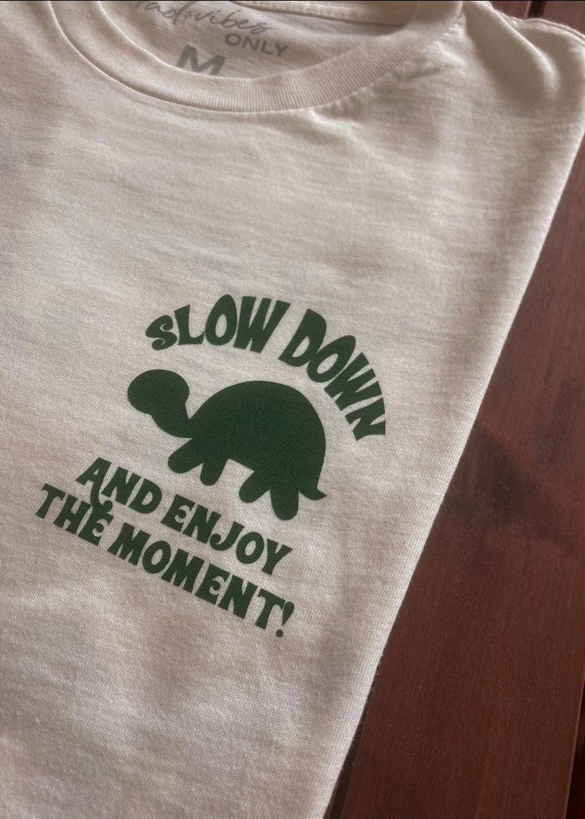 Rad Vibes Only – Engroshandel T-shirt med print - Dame – Det er okay at bremse Turtle Tee Søde trendy sjove T-shirts2