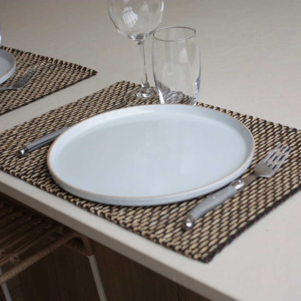 Dame Pach Bangkok – Engroshandel Dækkeserviet – Bordskånere i flettet palmeblad – Phi Phi4