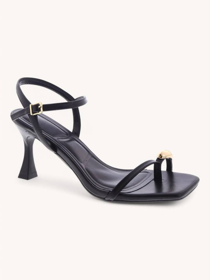 CCOCCI - Wholesale Low Heels - Women's - ROSSIE-23 GOLDEN TOE RING THONG STRAP SANDAL HEELS6