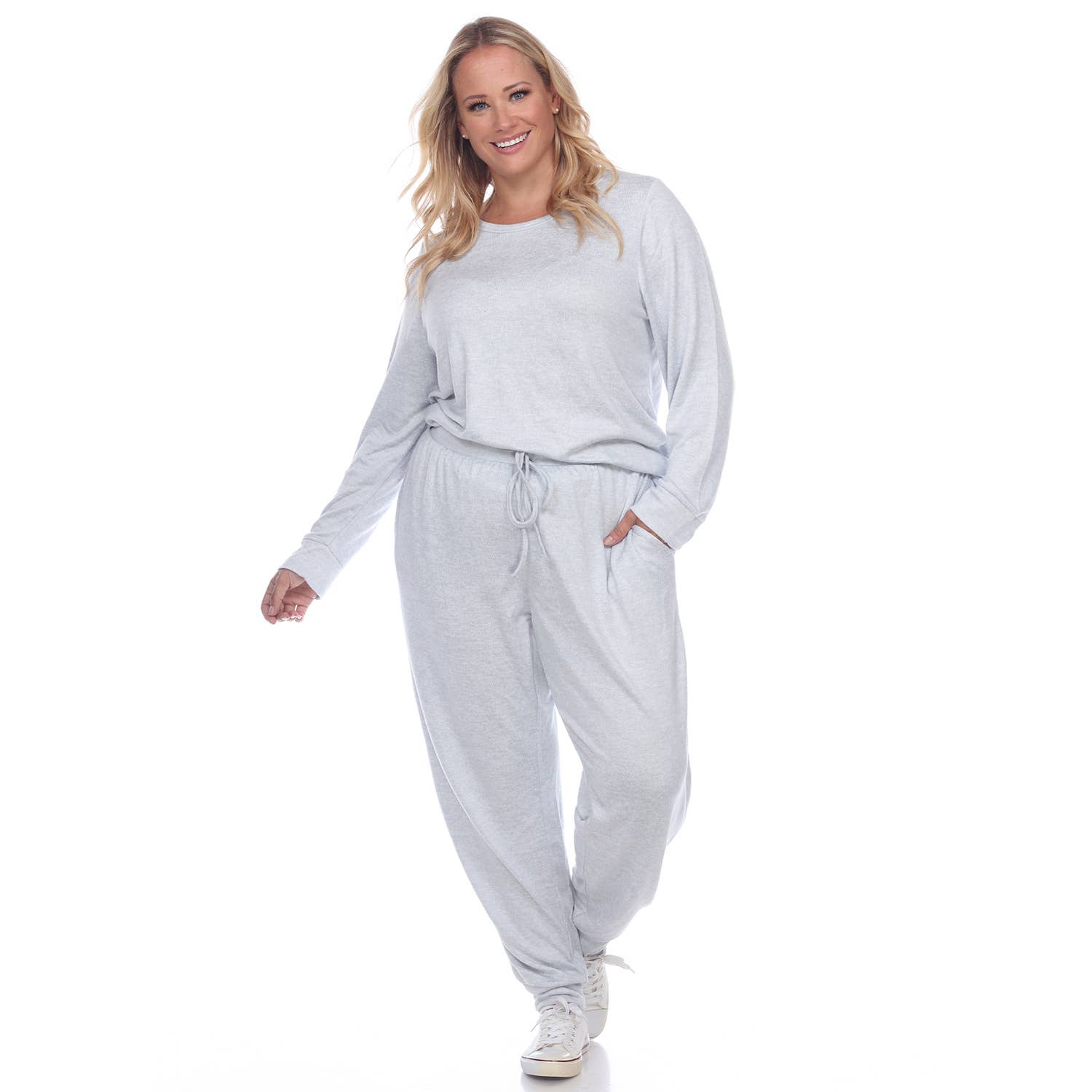 WHITE MARK – Großhandel Loungewear-Set – Damen – 2-teiliges Lounge-Set in Übergröße9