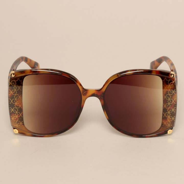 ASSORTED COLOR Women's Oversized Gradient Sunglasses for wholesale on Faire8