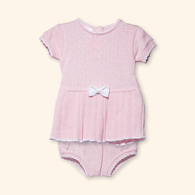 Babystickat tjejset -Alicia för wholesale av Karela Kids Inc.